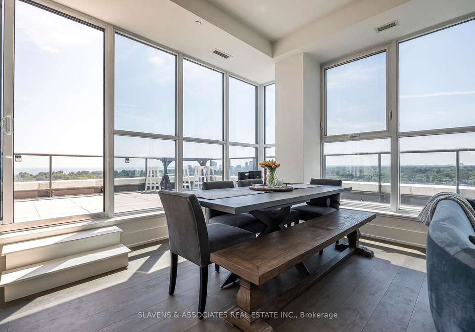 1063-douglas-mccurdy-common-circle-mississauga-ontario-w12316823