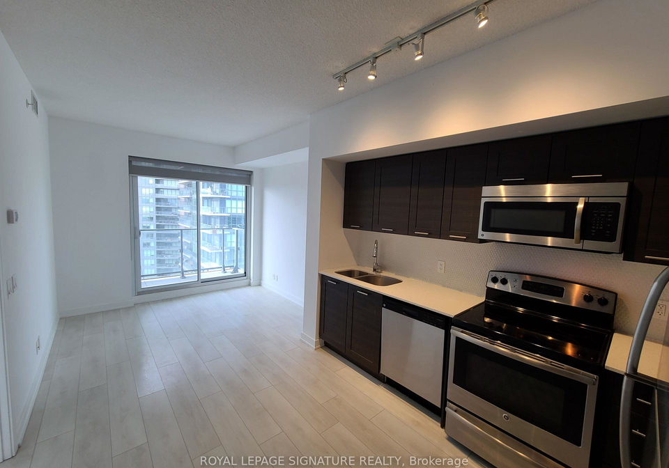 2220-lake-shore-boulevard-w-w-etobicoke-ontario-w12316893