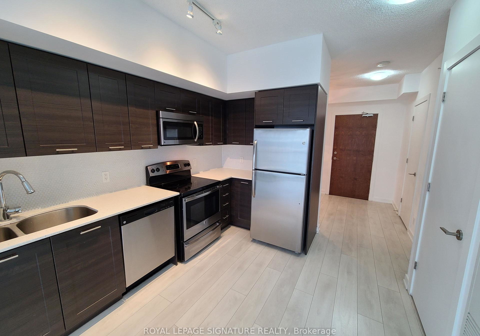2220-lake-shore-boulevard-w-w-etobicoke-ontario-w12316893
