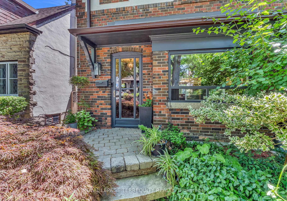 5-verbena-avenue-toronto-ontario-w12316918
