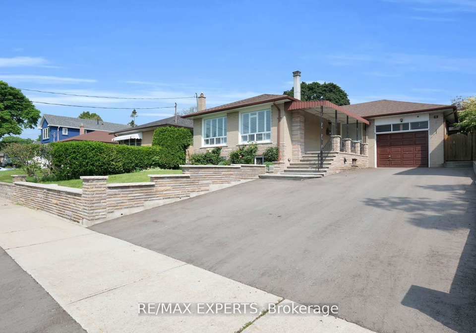 4-fletcher-place-etobicoke-ontario-w12317037