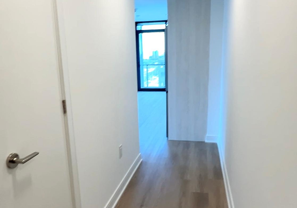 86-dundas-street-mississauga-ontario-w12317397