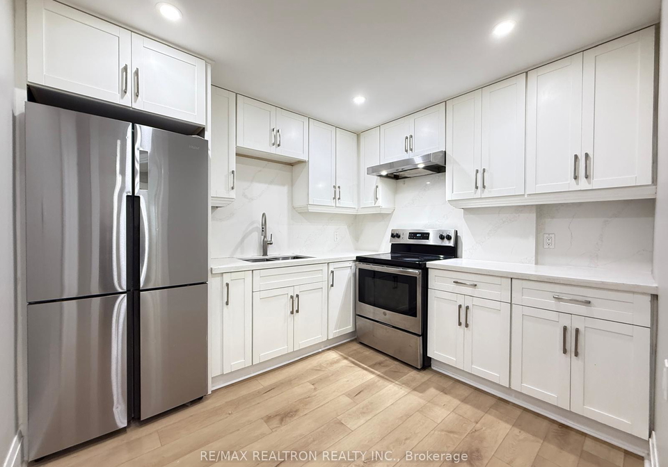 18-snider-avenue-north-york-ontario-w12317552