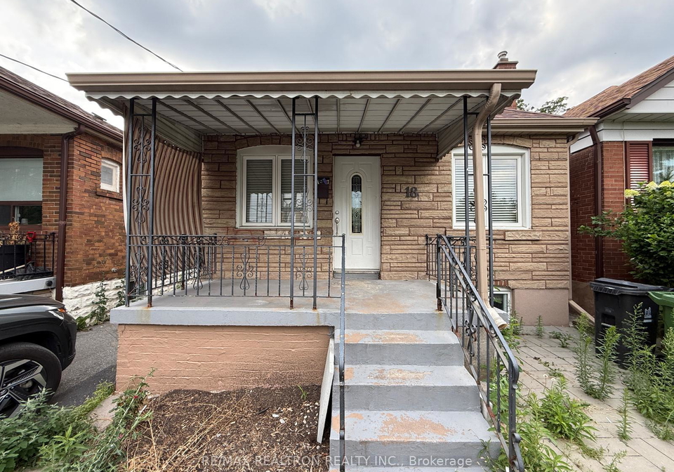 18-snider-avenue-north-york-ontario-w12317552