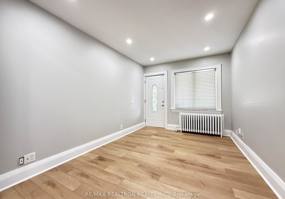 18-snider-avenue-north-york-ontario-w12317552
