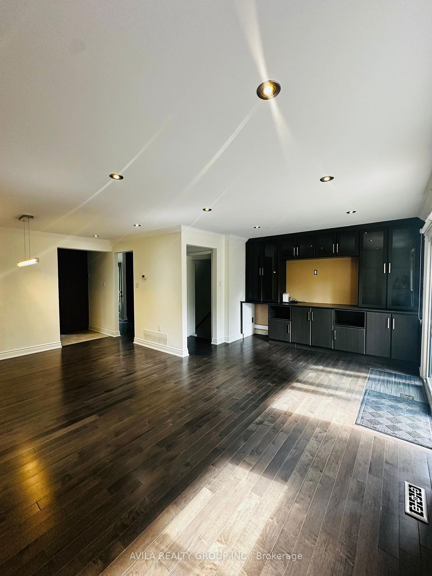 1050-shawnmarr-road-mississauga-ontario-w12317699
