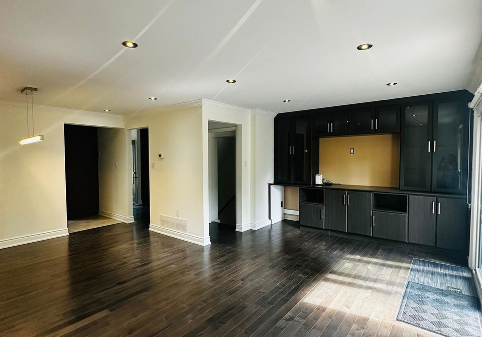 1050-shawnmarr-road-mississauga-ontario-w12317699
