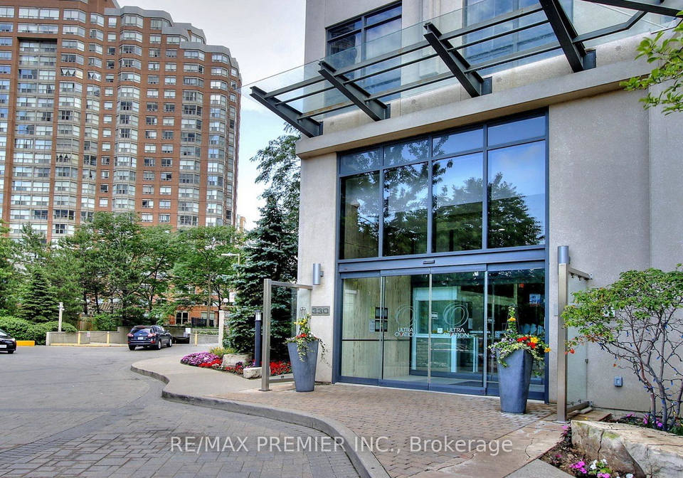 330-burnhamthorpe-road-w-w-mississauga-ontario-w12317930