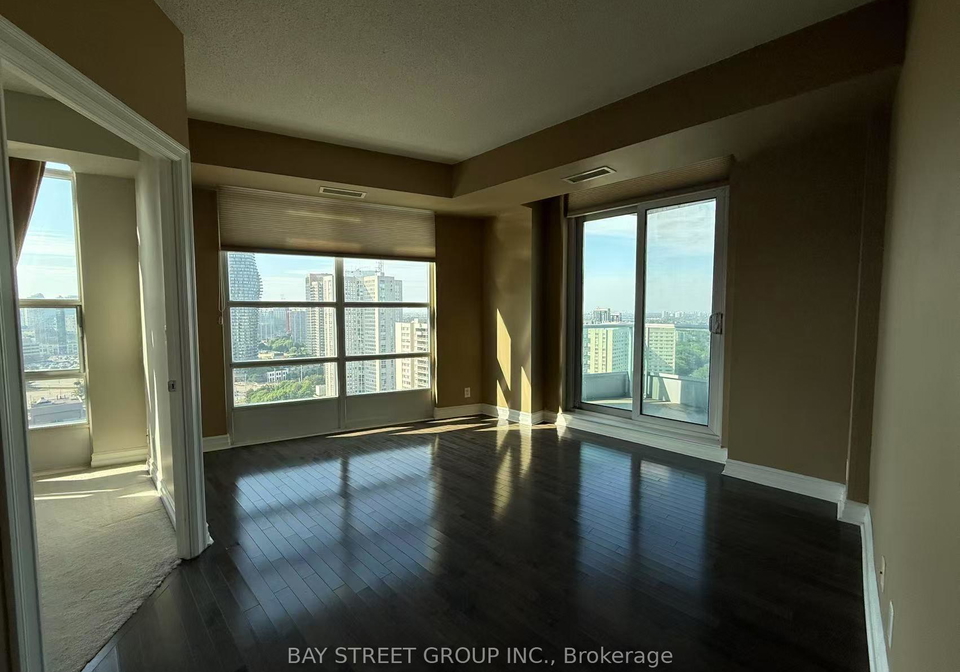1-elm-drive-w-w-mississauga-ontario-w12318016