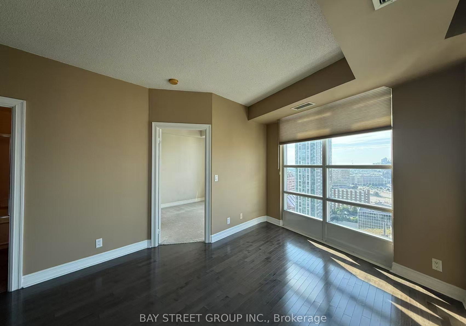 1-elm-drive-w-w-mississauga-ontario-w12318016