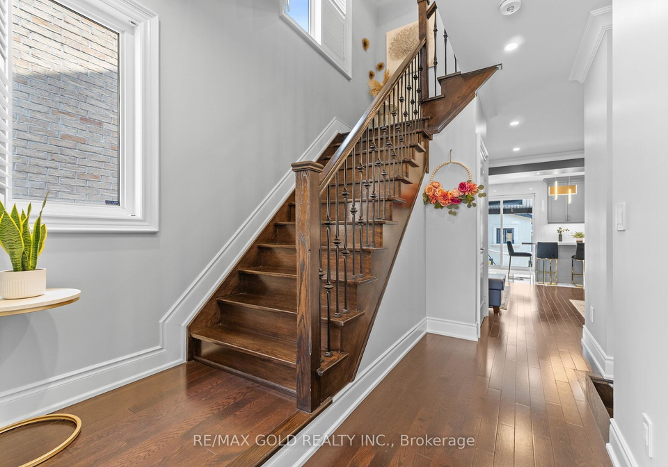 52-vanderpool-crescent-brampton-ontario-w12318055