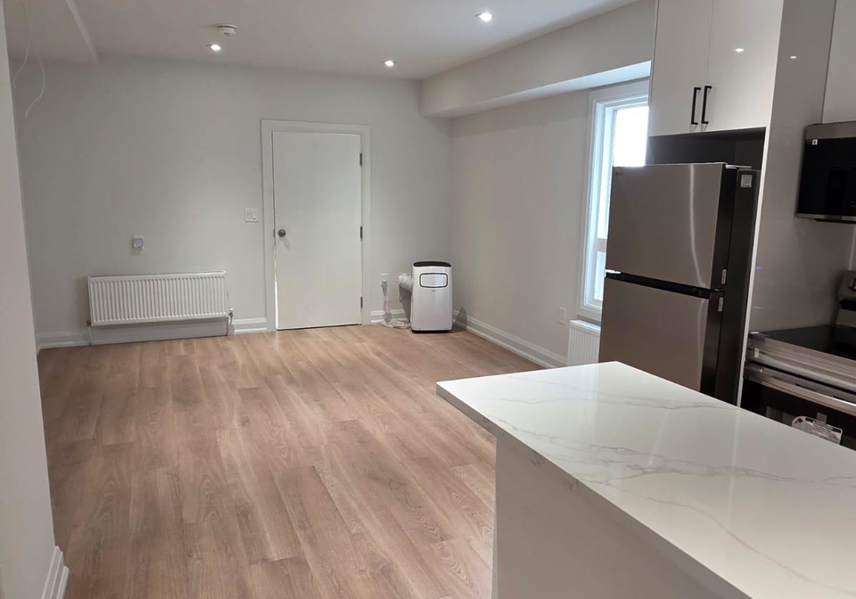 339-ranee-avenue-s-s-north-york-ontario-w12318058
