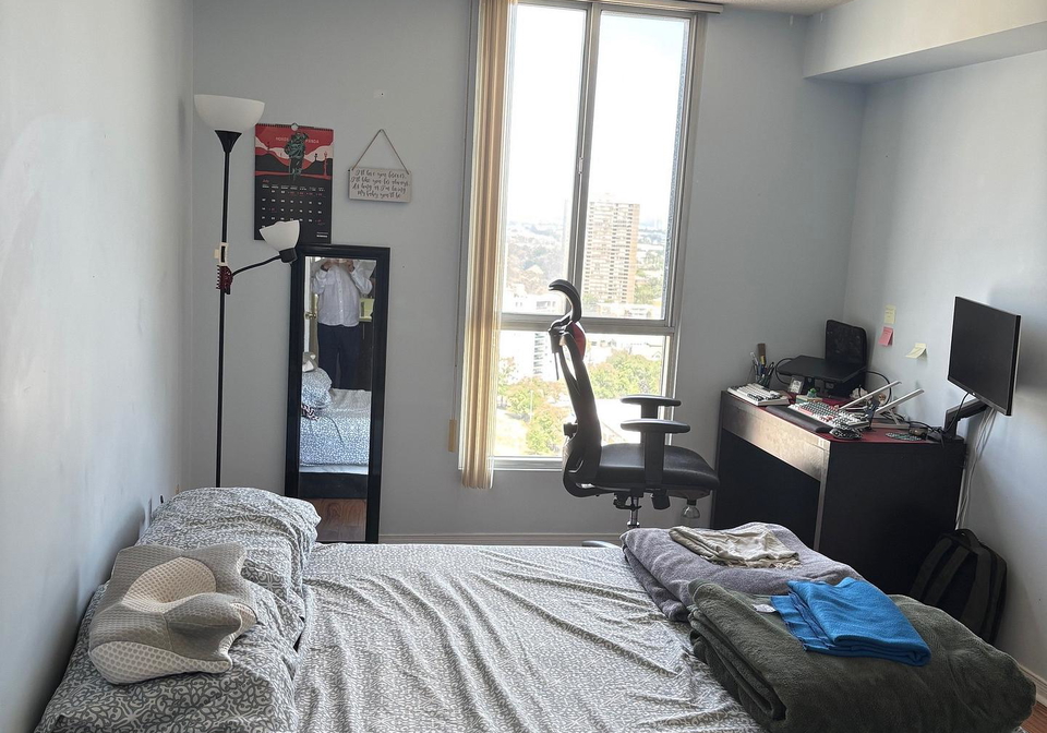 145-hillcrest-avenue-mississauga-ontario-w12318402