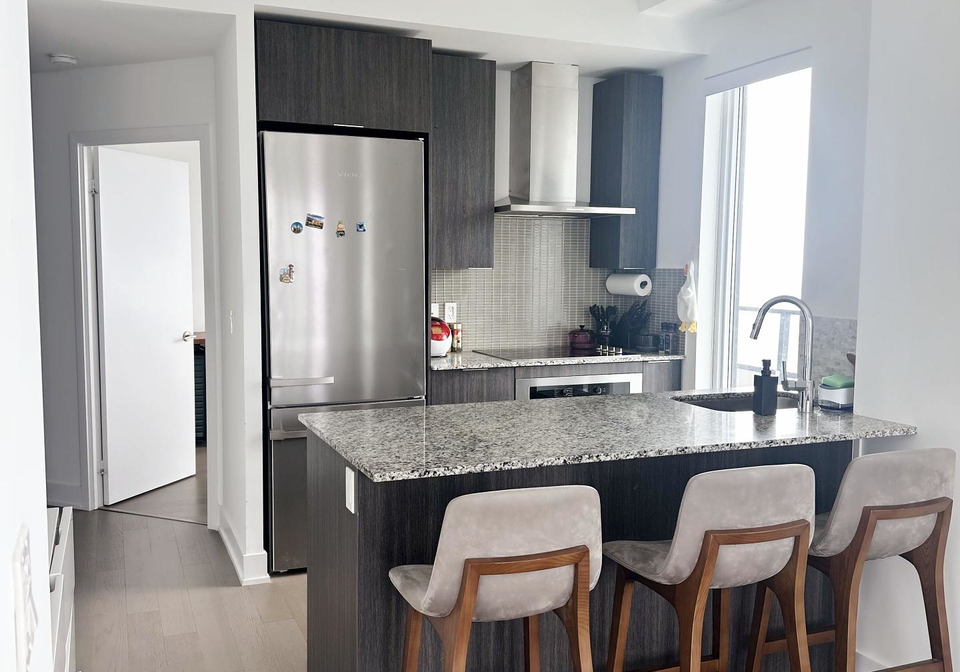 20-shore-breeze-drive-etobicoke-ontario-w12318719