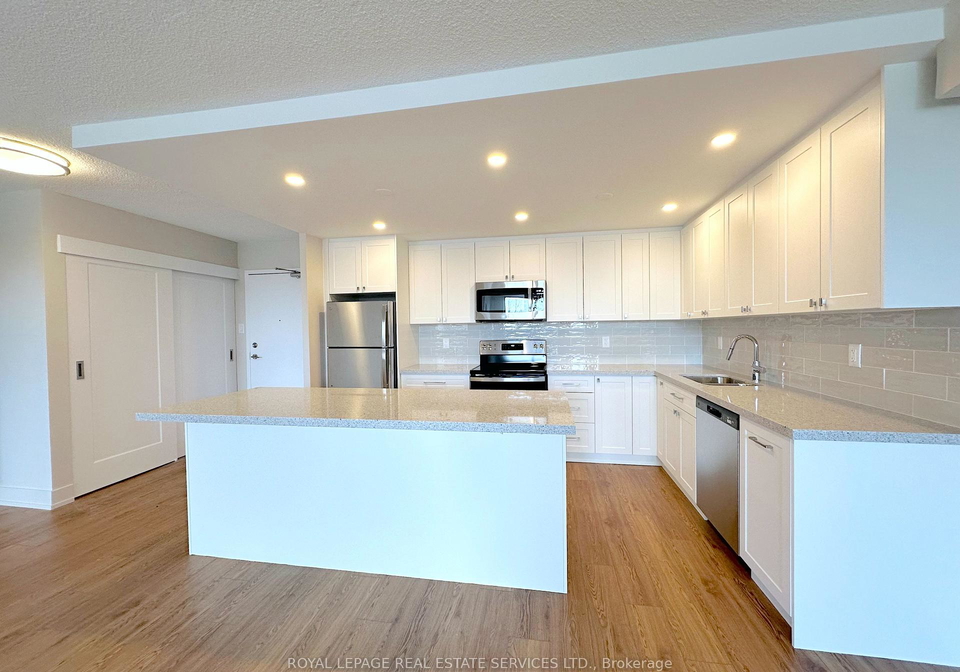 165-la-rose-avenue-etobicoke-ontario-w12318927