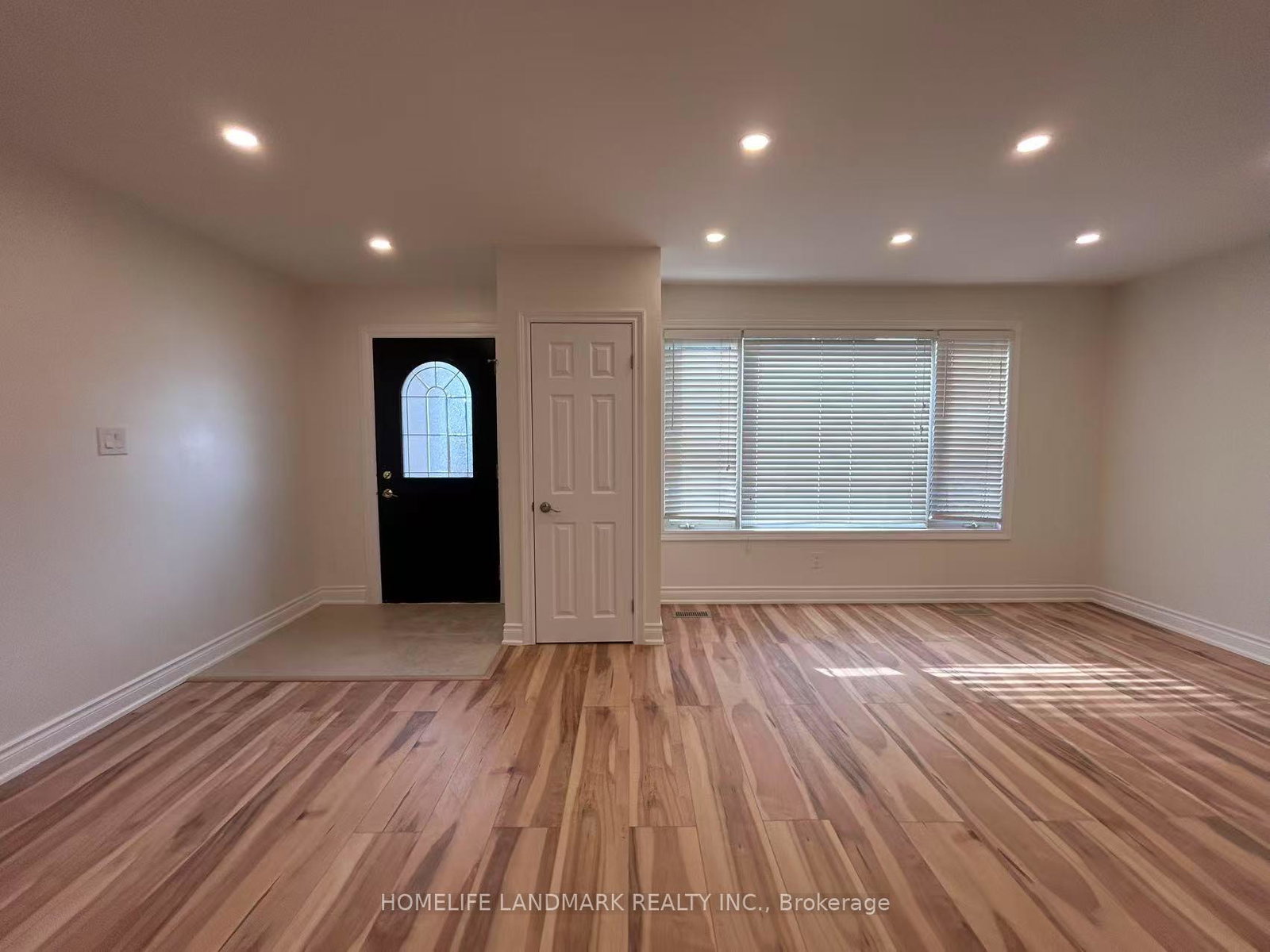 490-pineland-avenue-oakville-ontario-w12318942