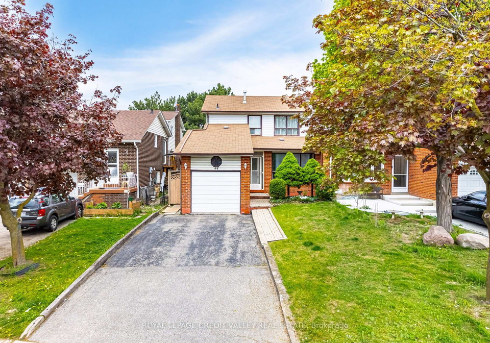 44-courtleigh-square-brampton-ontario-w12319318