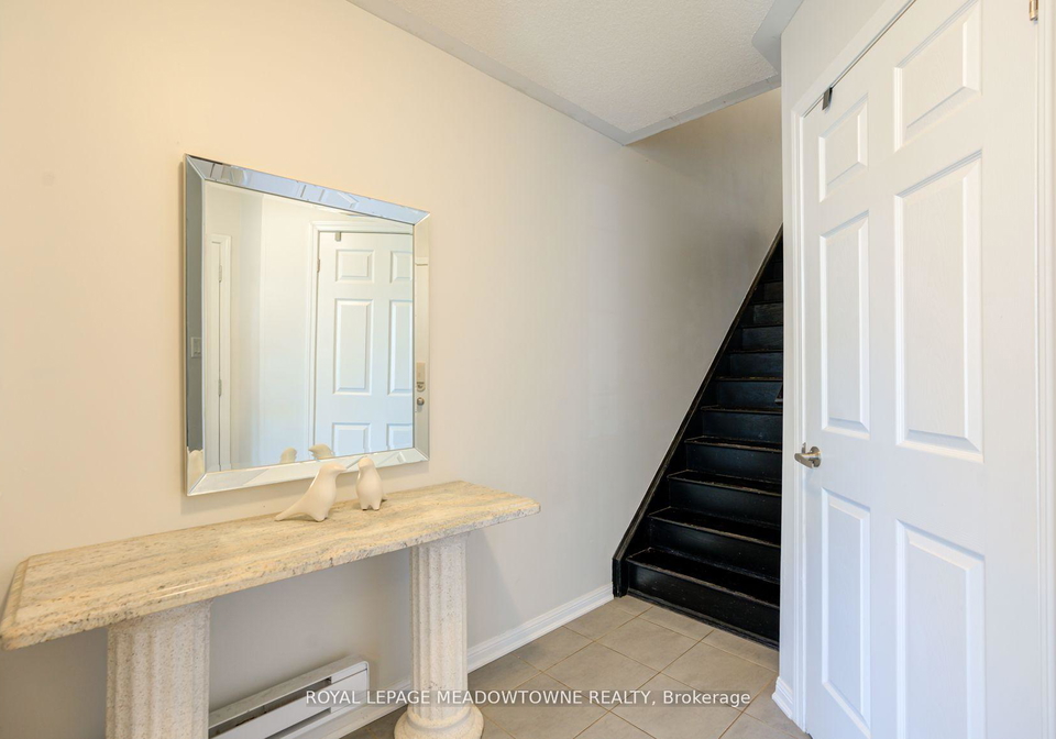 27-suitor-court-milton-ontario-w12319540