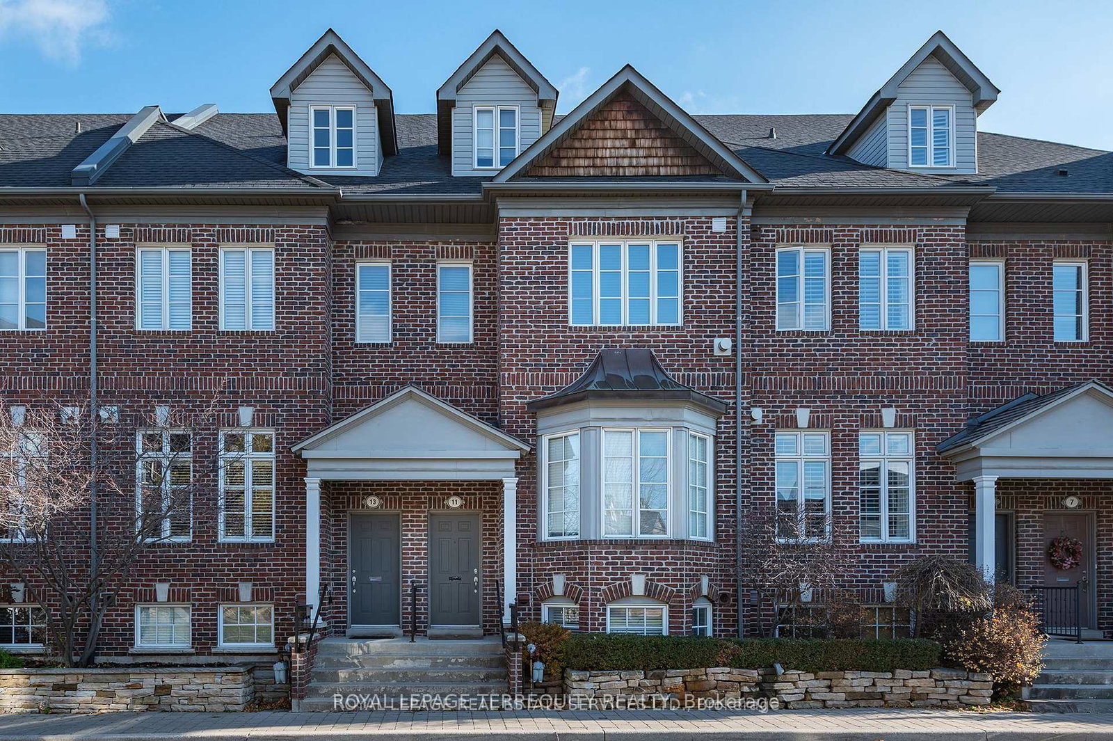 11-shires-lane-etobicoke-ontario-w12319882