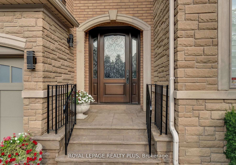 2376-valley-forest-way-oakville-ontario-w12320171
