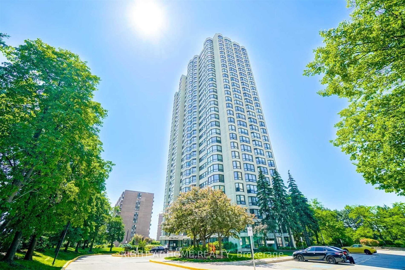 8-lisa-street-brampton-ontario-w12320447