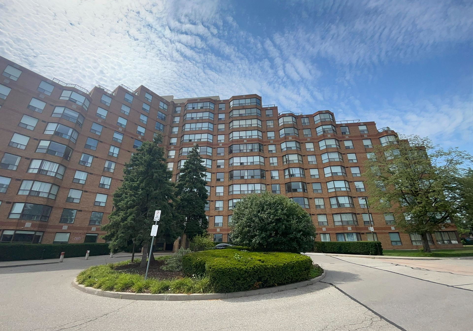 6-humberline-drive-etobicoke-ontario-w12320515