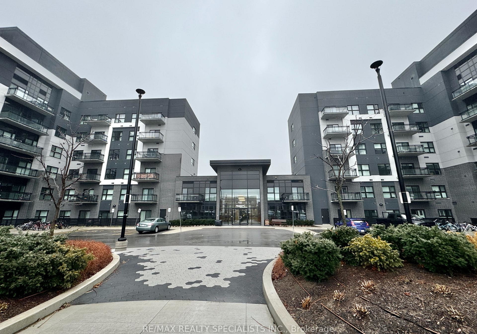 102-grovewood-common-na-oakville-ontario-w12320576