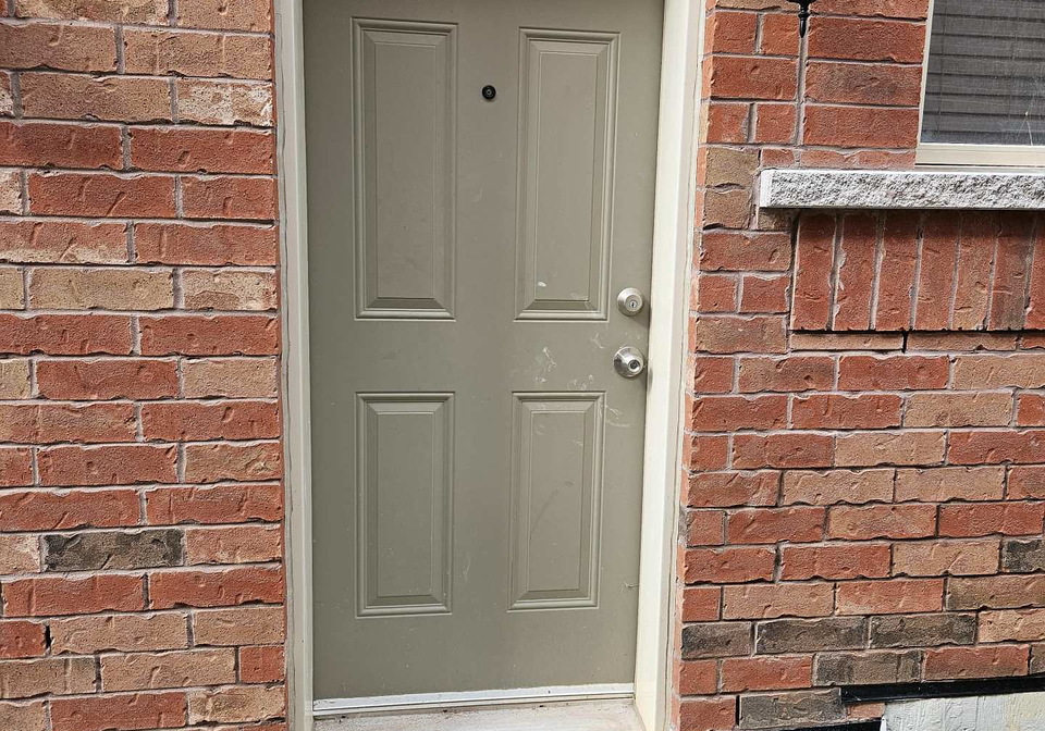 10-balloon-crescent-brampton-ontario-w12320981