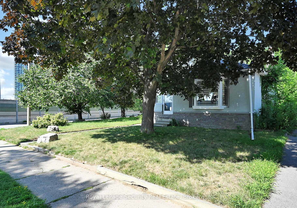 109-westhead-road-etobicoke-ontario-w12321590