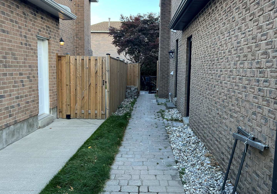 1377-winterbourne-drive-oakville-ontario-w12321688