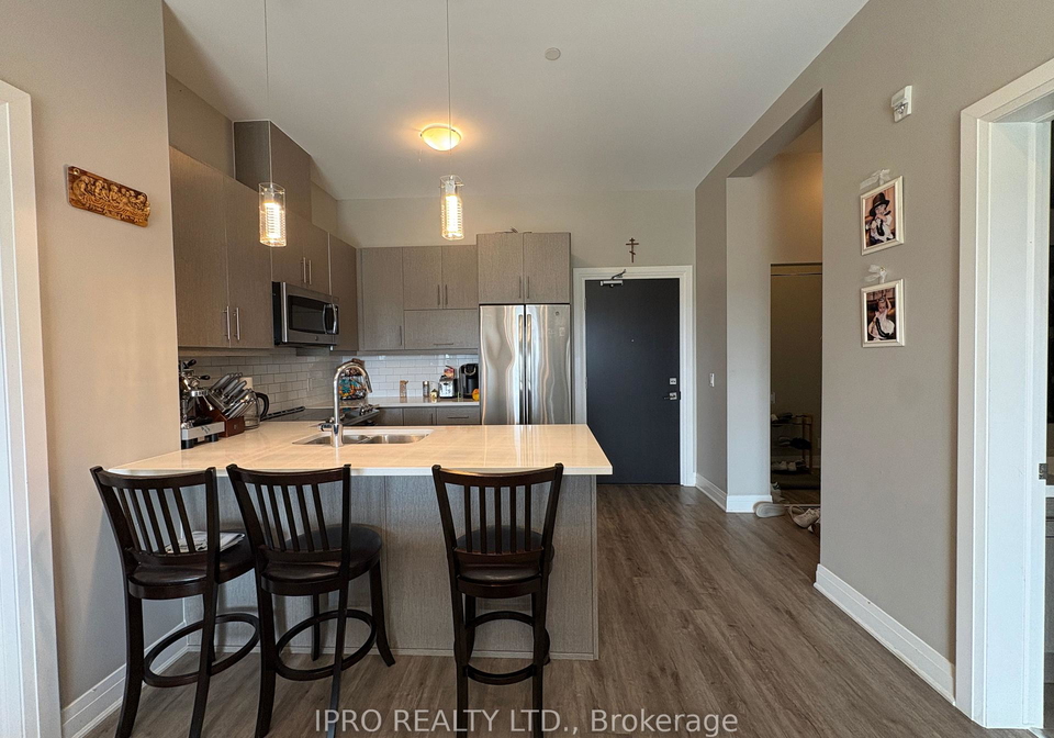 102-grovewood-common-oakville-ontario-w12321952