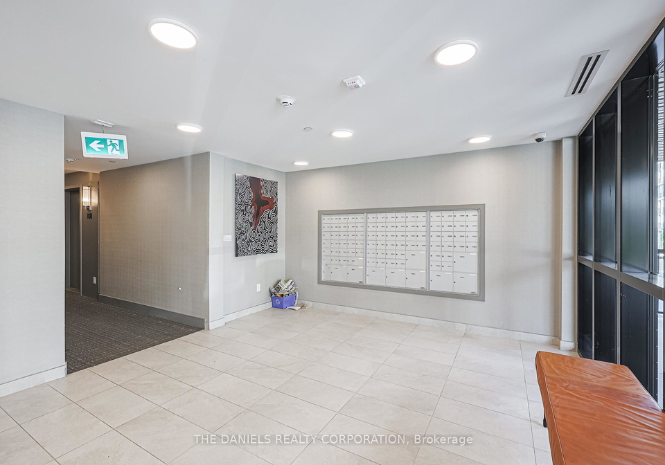 135-canon-jackson-drive-north-york-ontario-w12322187