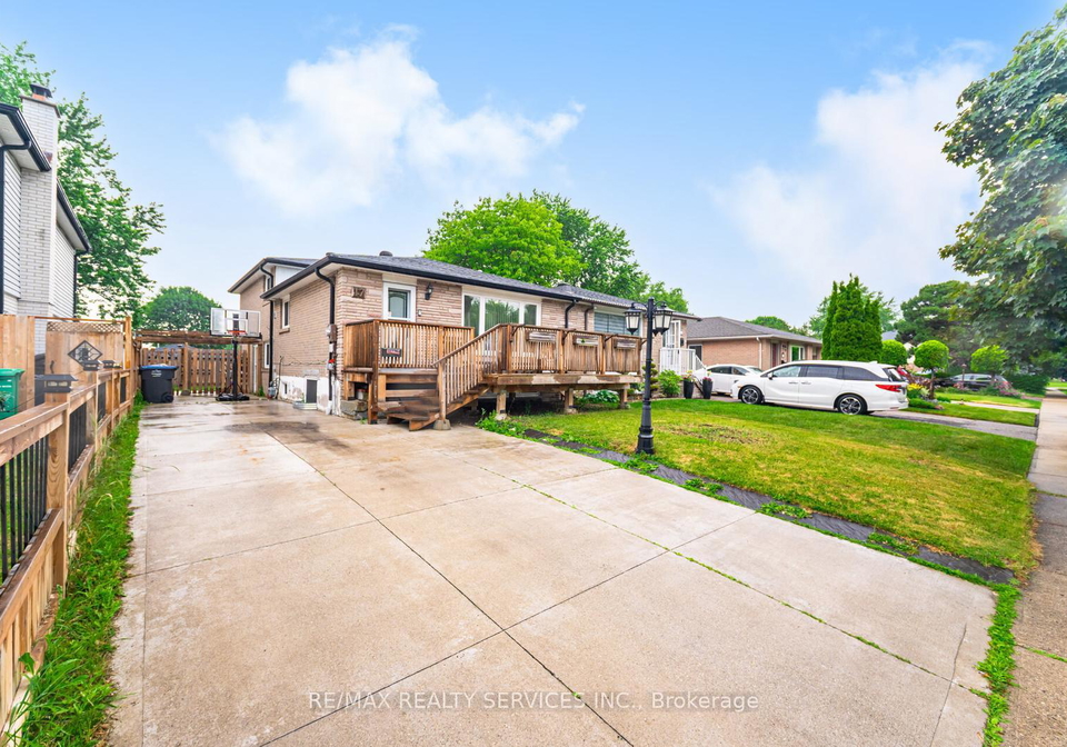 17-garside-crescent-brampton-ontario-w12322707