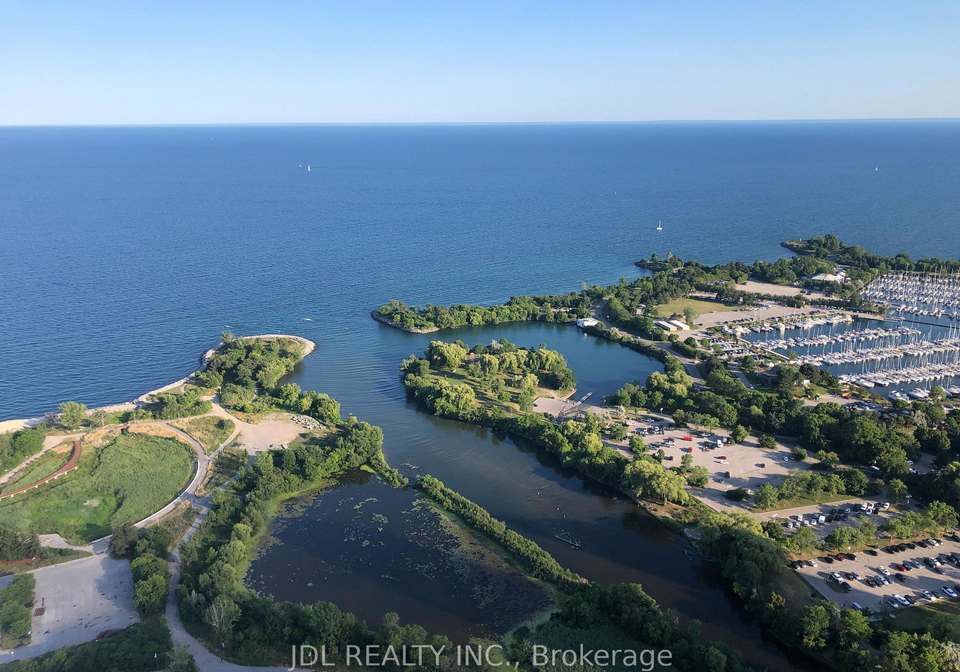 30-shore-breeze-drive-etobicoke-ontario-w12322710