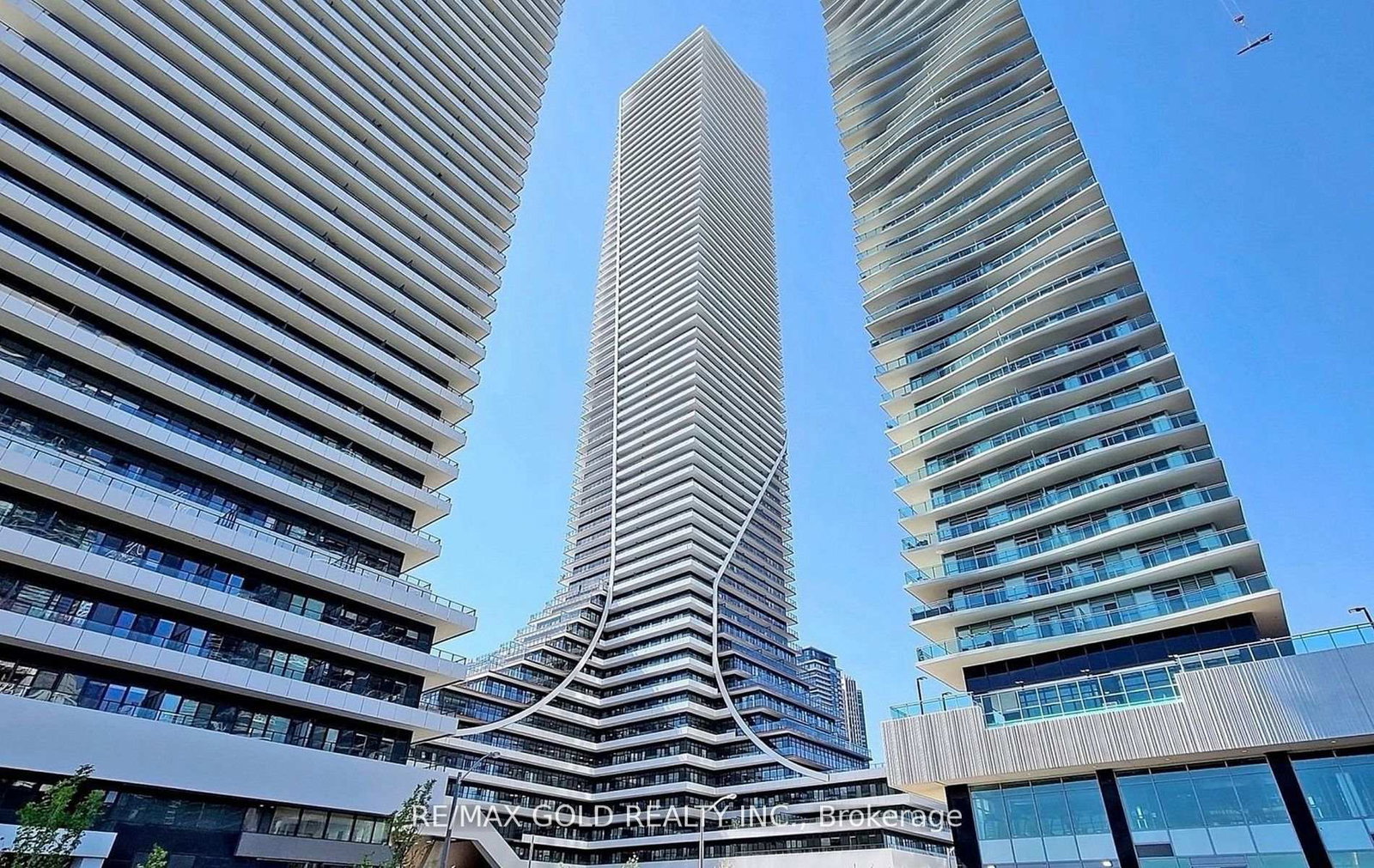 30-shore-breeze-drive-etobicoke-ontario-w12322919