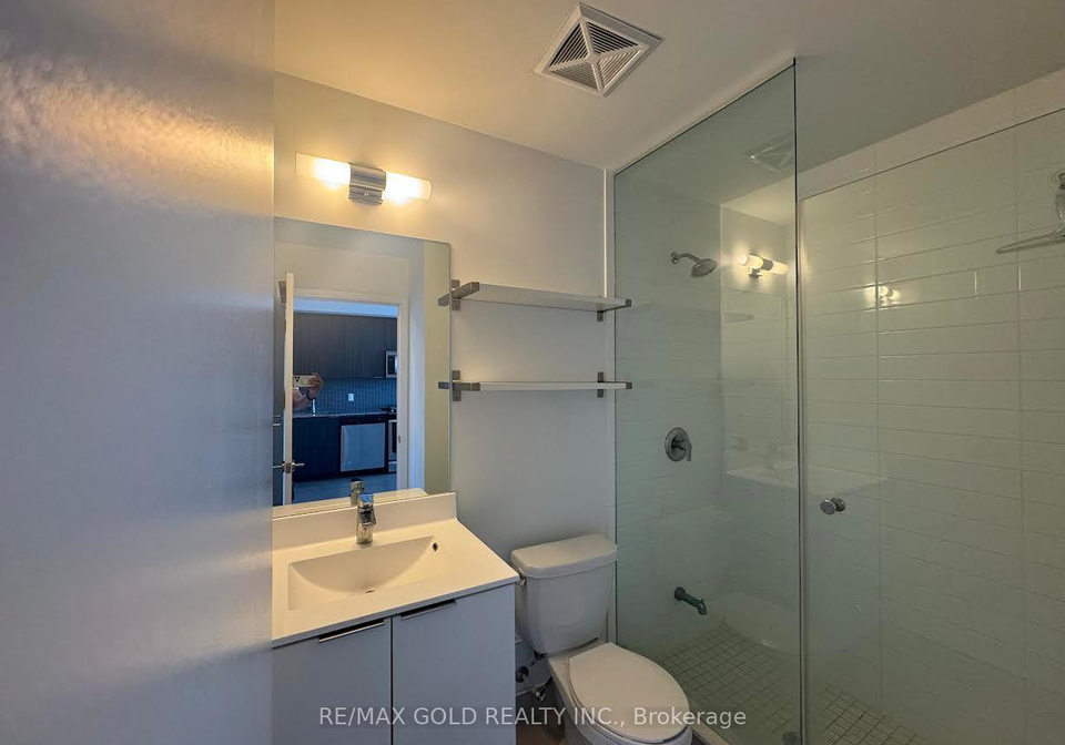 30-shore-breeze-drive-etobicoke-ontario-w12322919