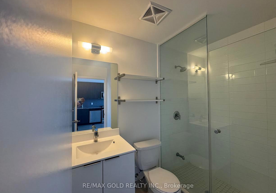 30-shore-breeze-drive-etobicoke-ontario-w12322919