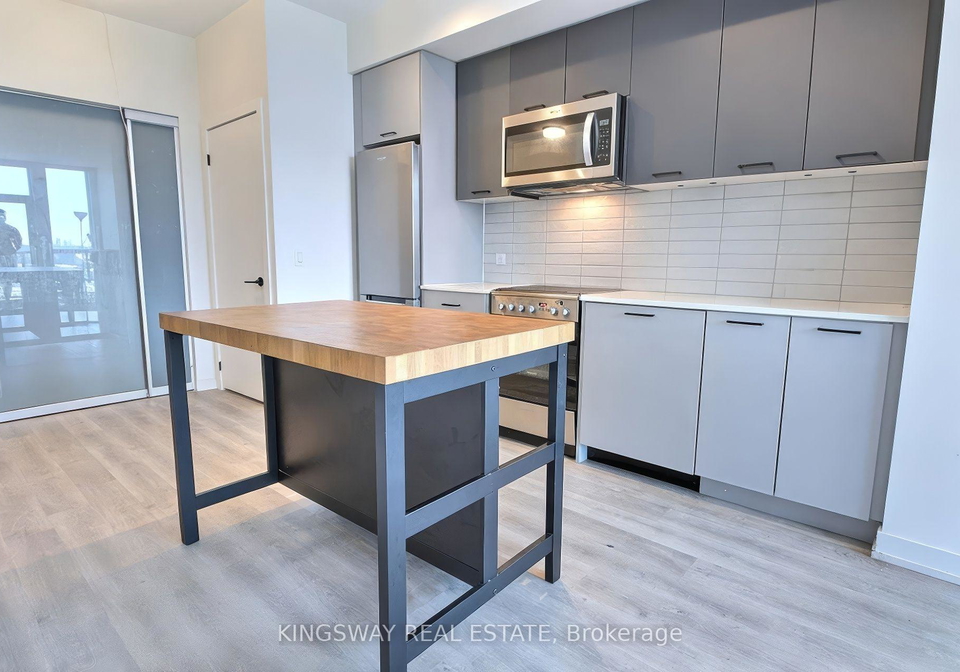 2300-st-clair-avenue-w-w-toronto-ontario-w12323041