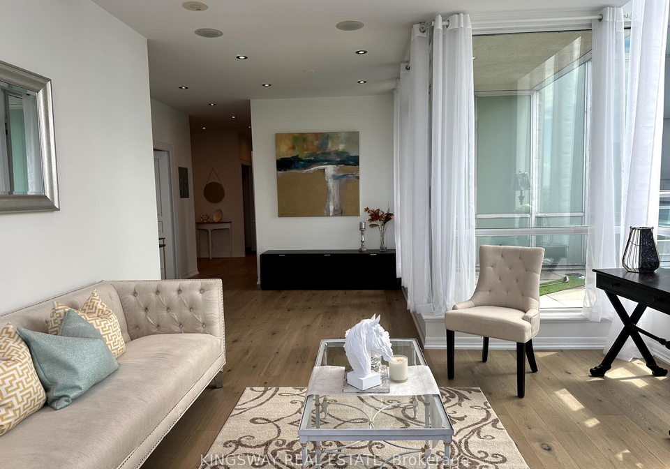 220-burnhamthorpe-road-w-w-mississauga-ontario-w12323270
