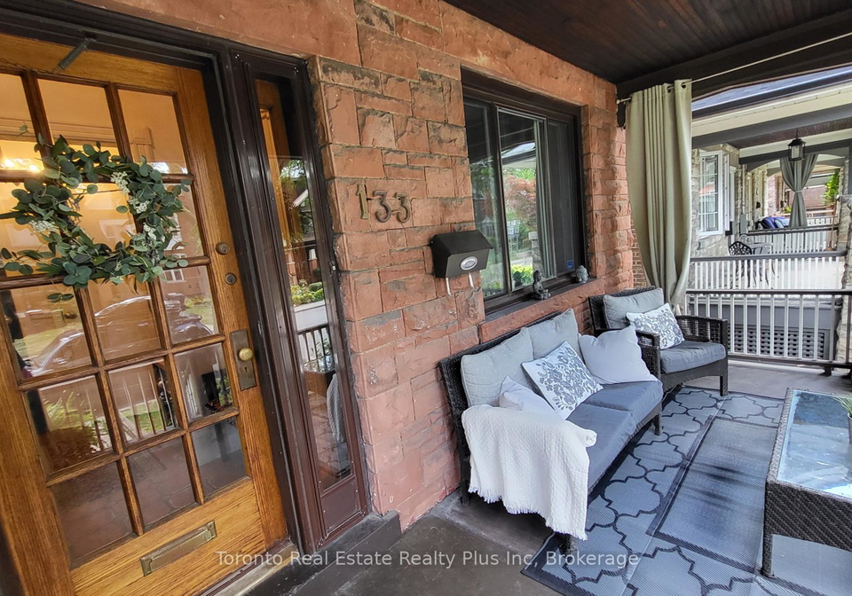 133-fairview-avenue-toronto-ontario-w12323271