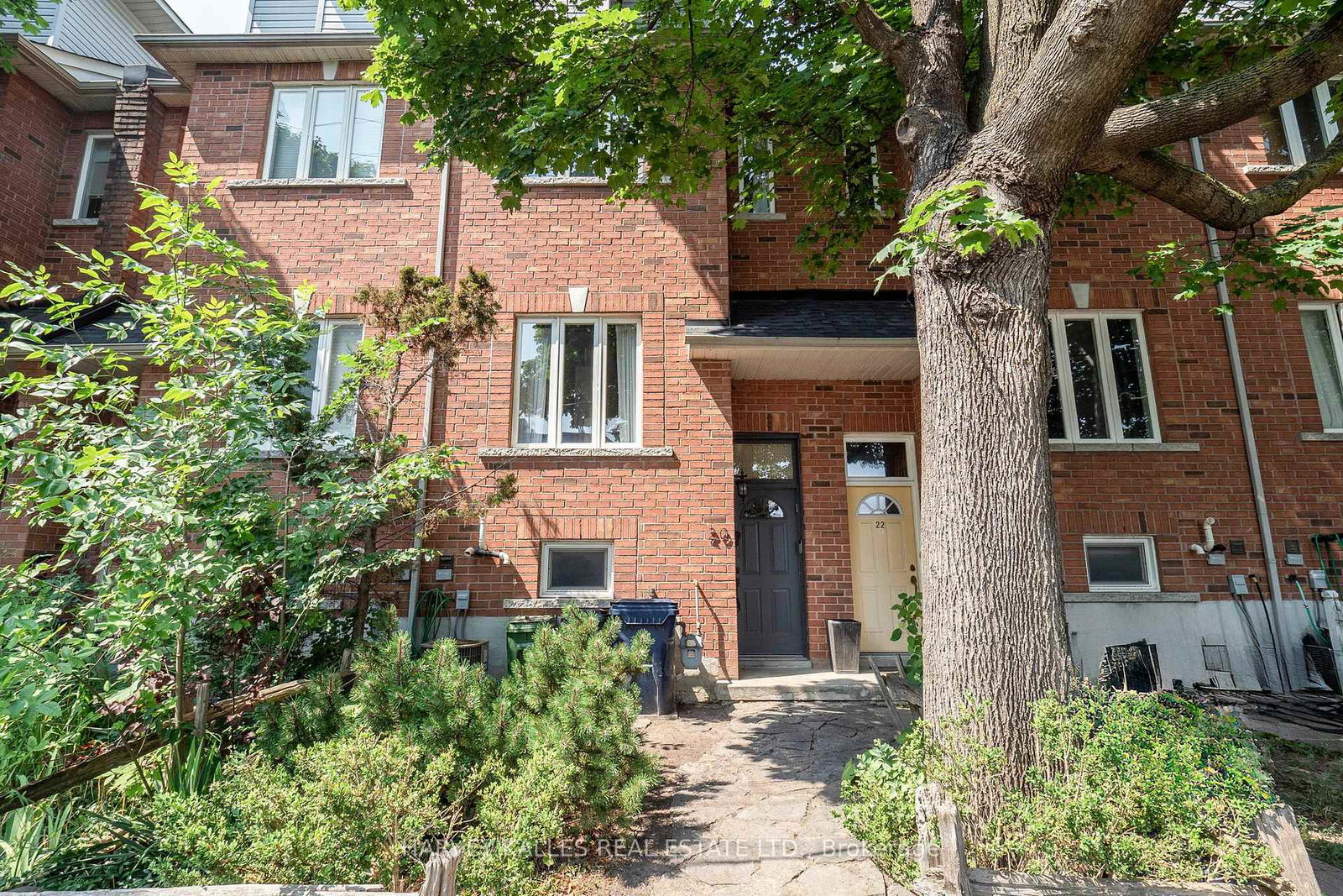 20-lightbourn-avenue-toronto-ontario-w12323545