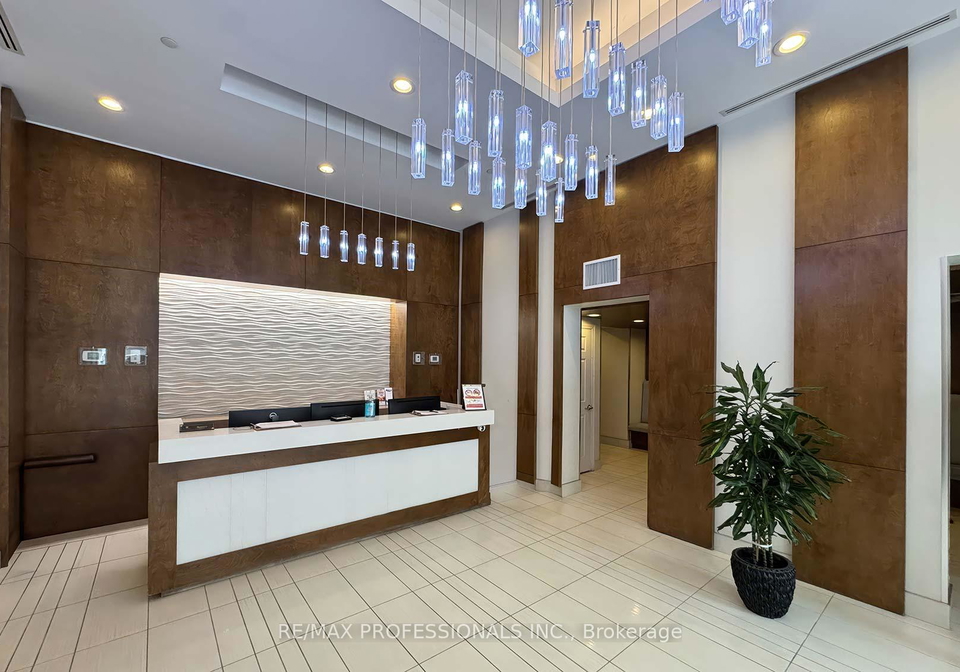 2212-lake-shore-boulevard-w-w-etobicoke-ontario-w12324290