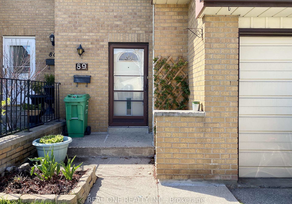 41-valley-boulevard-mississauga-ontario-w12324622