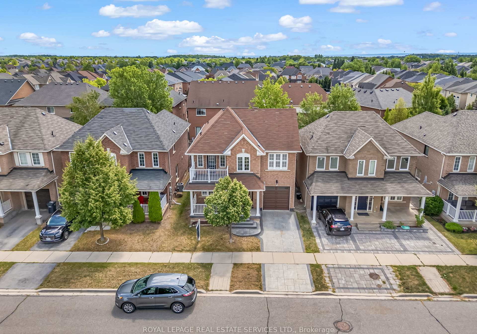 2272-fairmount-drive-oakville-ontario-w12325318