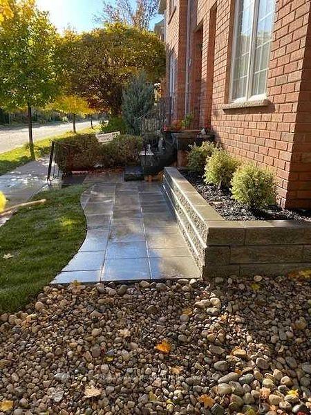 219-roxton-road-mississauga-ontario-w12325438