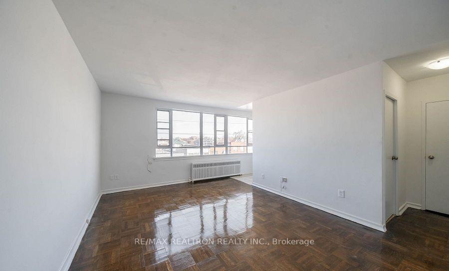 2515-eglinton-avenue-w-w-toronto-ontario-w12325588