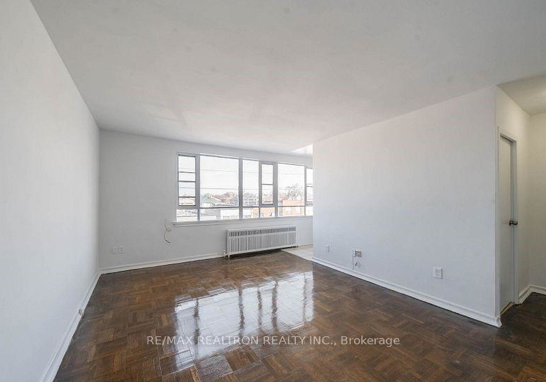 2515-eglinton-avenue-w-w-toronto-ontario-w12325588