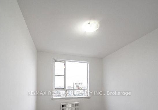 2515-eglinton-avenue-w-w-toronto-ontario-w12325588