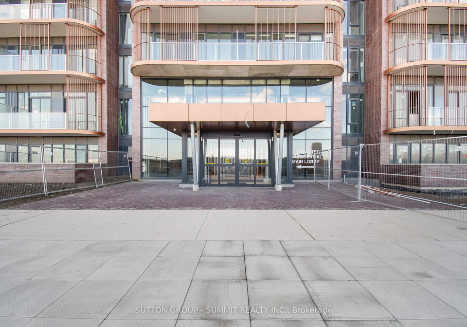 220-missinnihe-way-mississauga-ontario-w12325735