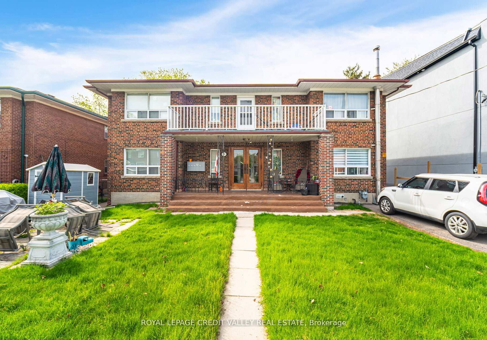 19-roseland-drive-etobicoke-ontario-w12325747